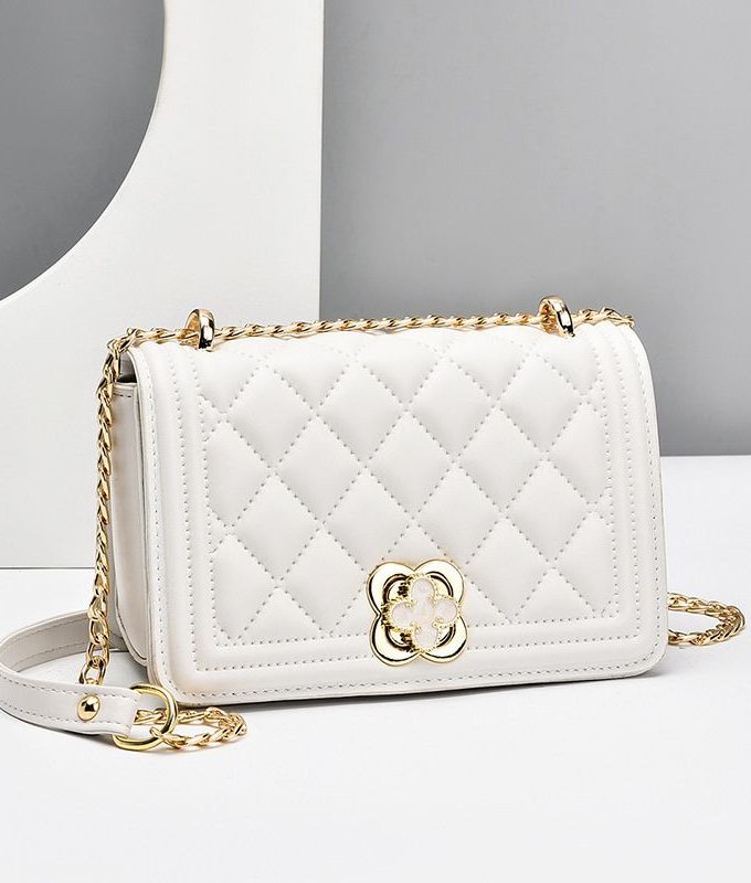 2023 New Fashion Small Fragrance Style Diamond Chain Bag