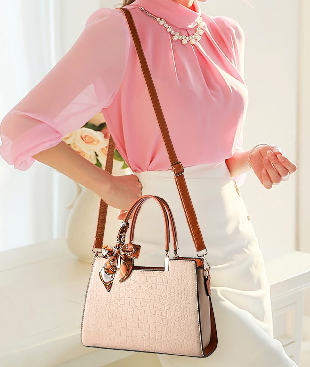 Bagwoman New Cross-Mounted Large Shoulder Bag White - Image 4